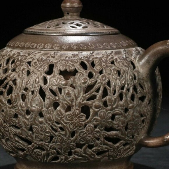 Collectible Zisha Clay TeaPot Hollow Carved out in Plum H14*14.5*23.3cm - Picture 4 of 7